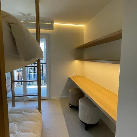 Zeedijk Oostduinkerke Frontaal Zeezicht - Volledig Gerenoveerd 2022!