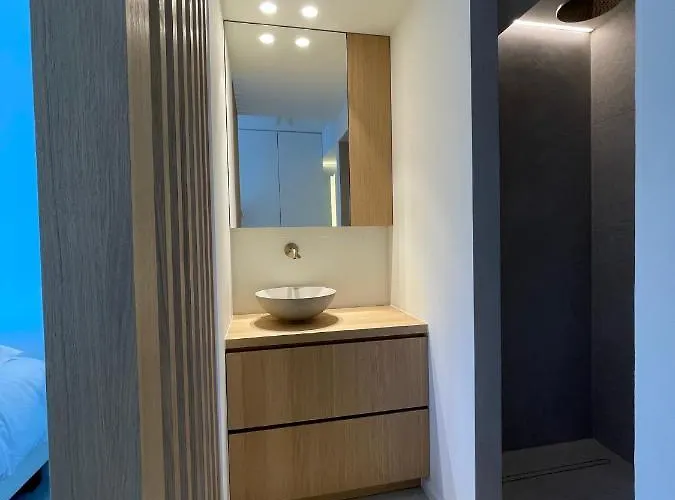 Zeedijk Oostduinkerke Frontaal Zeezicht - Volledig Gerenoveerd 2022! Oostduinkerke