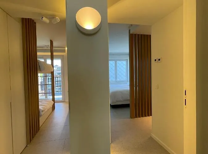 Apartment Zeedijk Oostduinkerke Frontaal Zeezicht - Volledig Gerenoveerd 2022!