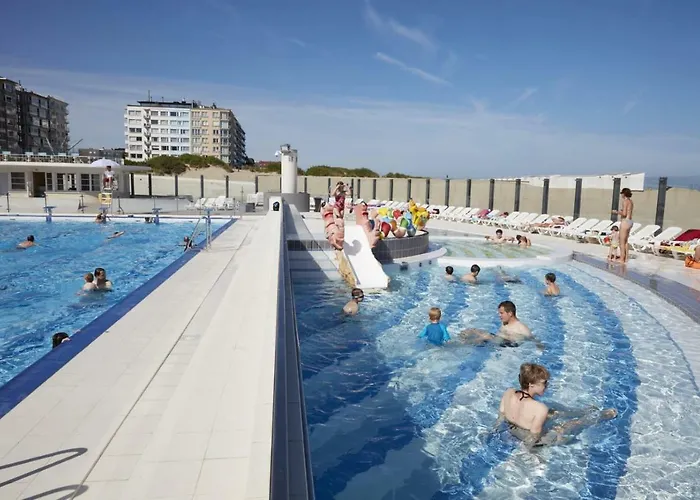 Zeedijk Oostduinkerke Frontaal Zeezicht - Volledig Gerenoveerd 2022! Apartment Oostduinkerke